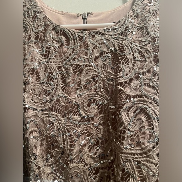 Alex Evenings Womens Long Sleeveless Cascade Ruffle Dress & Front Slit sz 12P - Picture 8 of 15